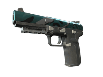 StatTrak™ Five-SeveN | Fowl Play (Field-Tested)